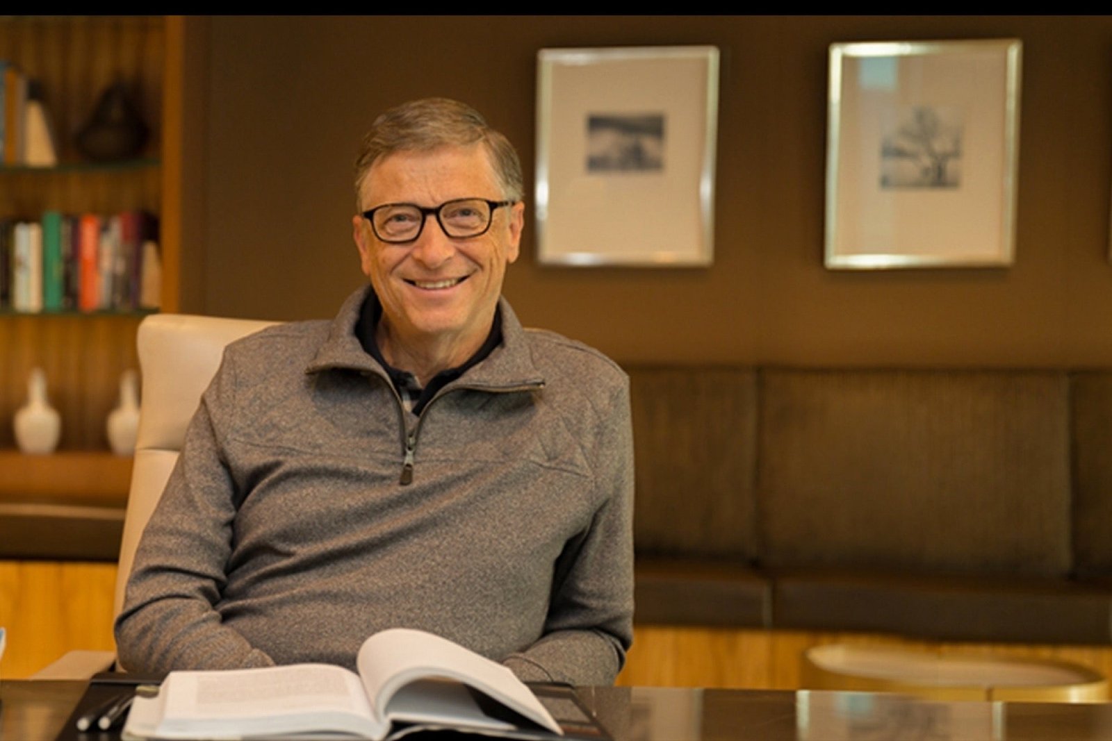 La evolución del estilo de liderazgo de Bill Gates: adaptación en un mundo cambiante